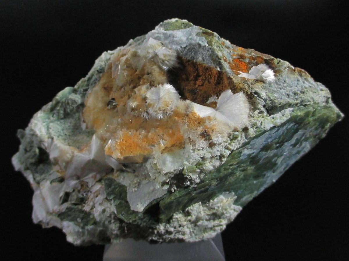 Deweylite Desautelsite & Hydromagnesite