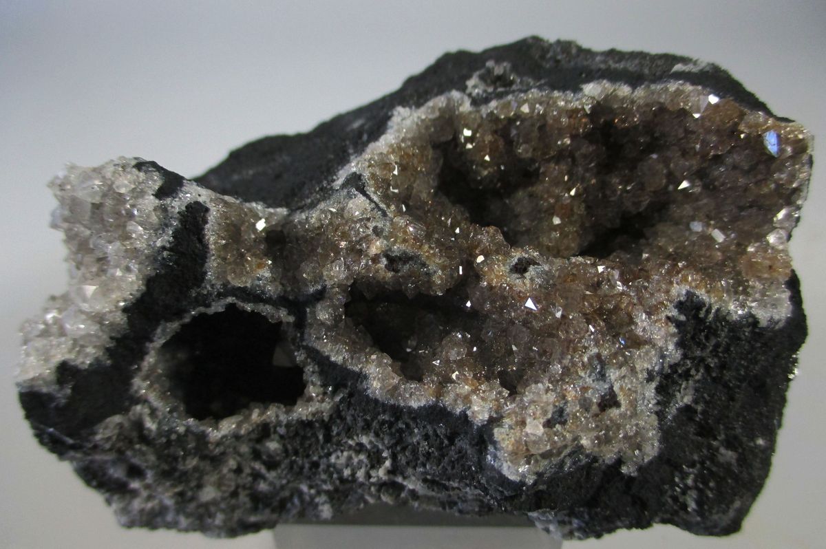 Quartz & Asphaltum Var Impsonite