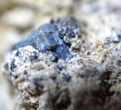 Mn-bearing Fluorapatite