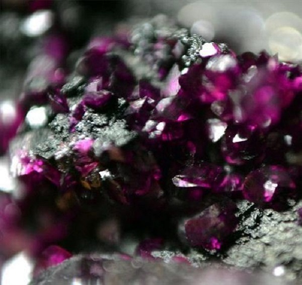Spherocobaltite