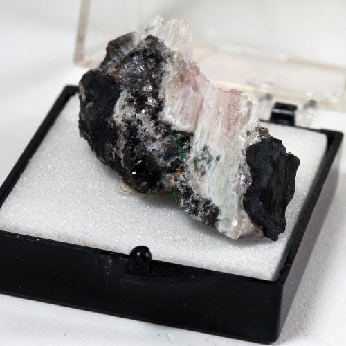Chloroxiphite