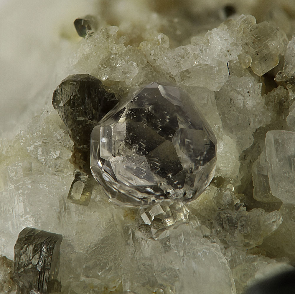 Fluorapatite With Mica & Adularia