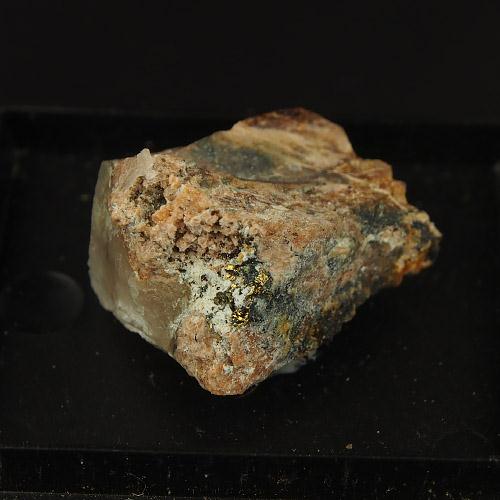 Krásnoite & Earlshannonite