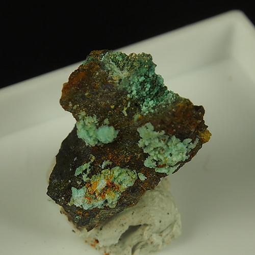 Kambaldaite