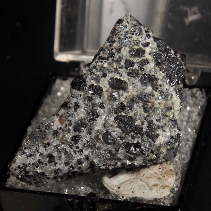 Sahlinite