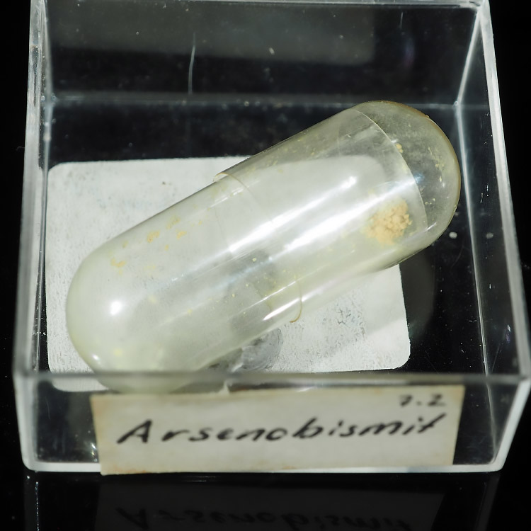 Arsenobismite