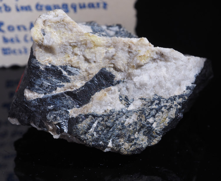 Columbite-(Mn)