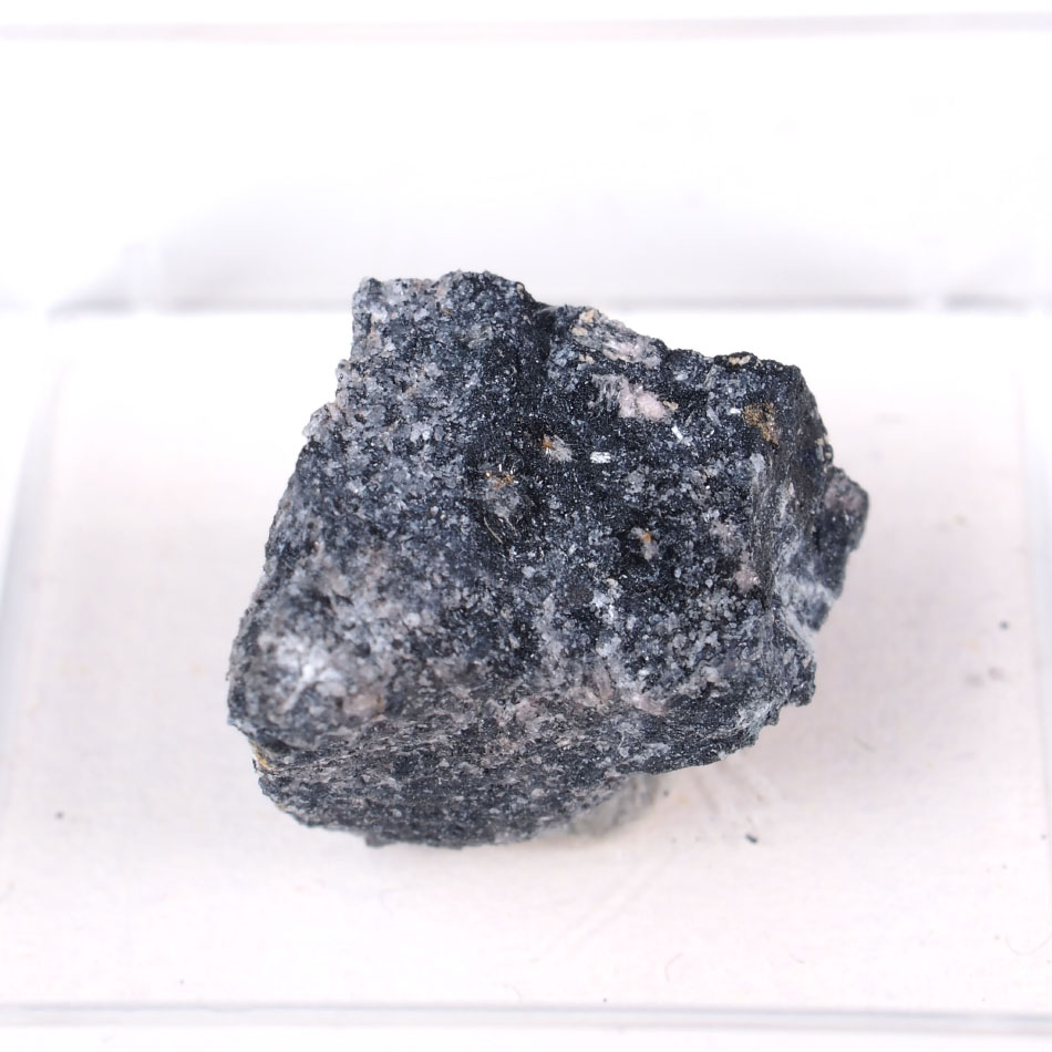 Nacareniobsite-(Ce)