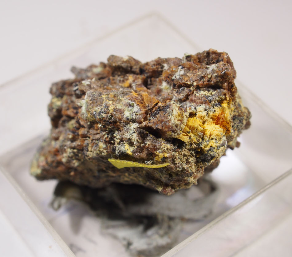 Walpurgite & Bismutite