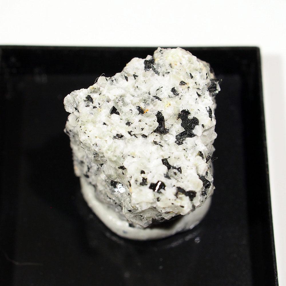 Fogoite-(Y)