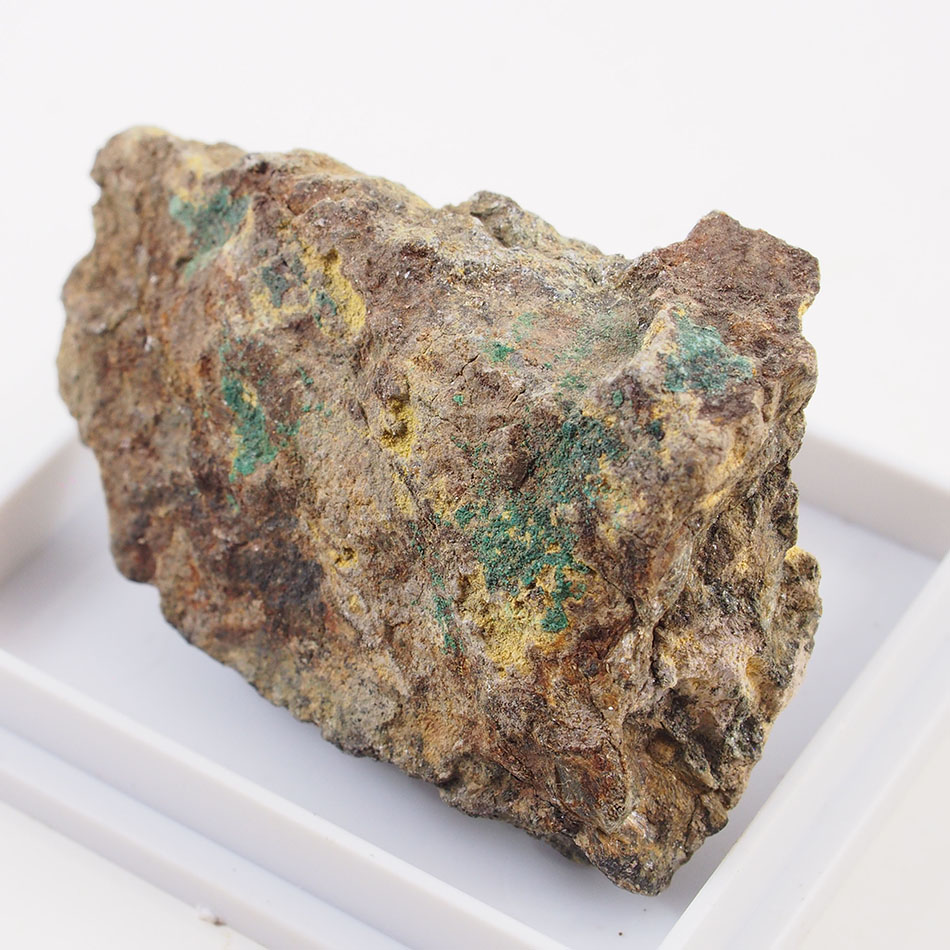 Håleniusite-(La) & Ferriallanite-(Ce)