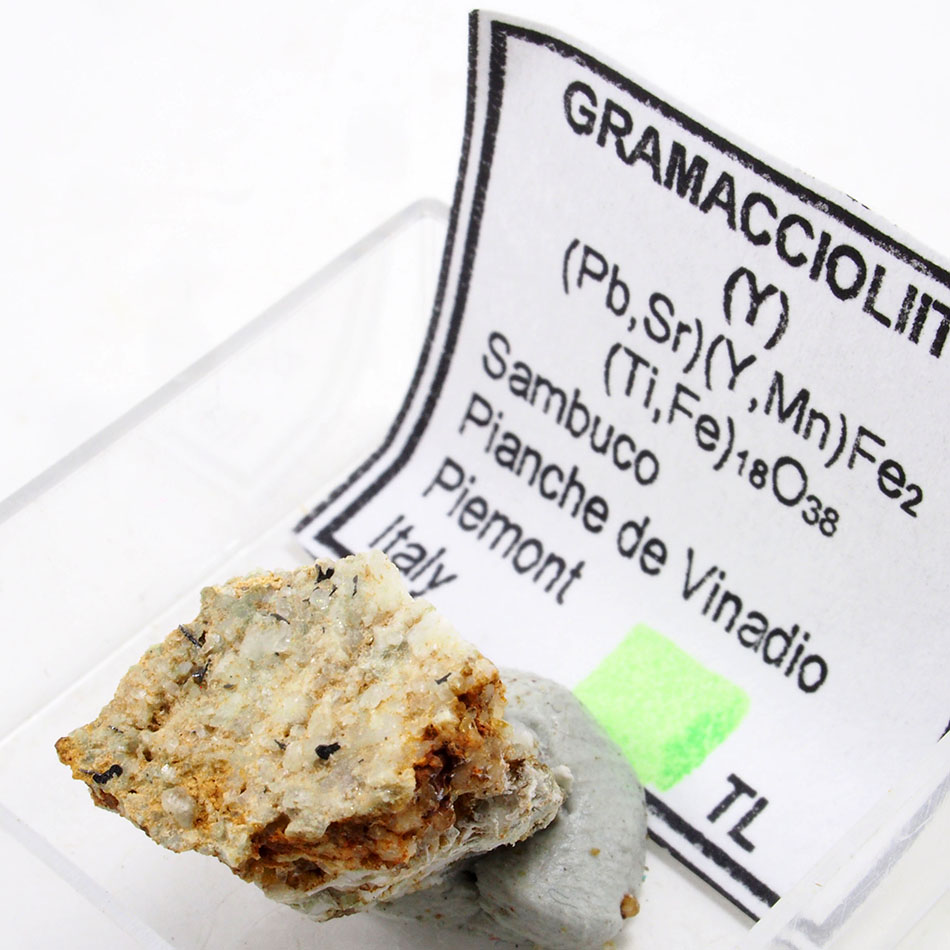 Gramaccioliite-(Y)