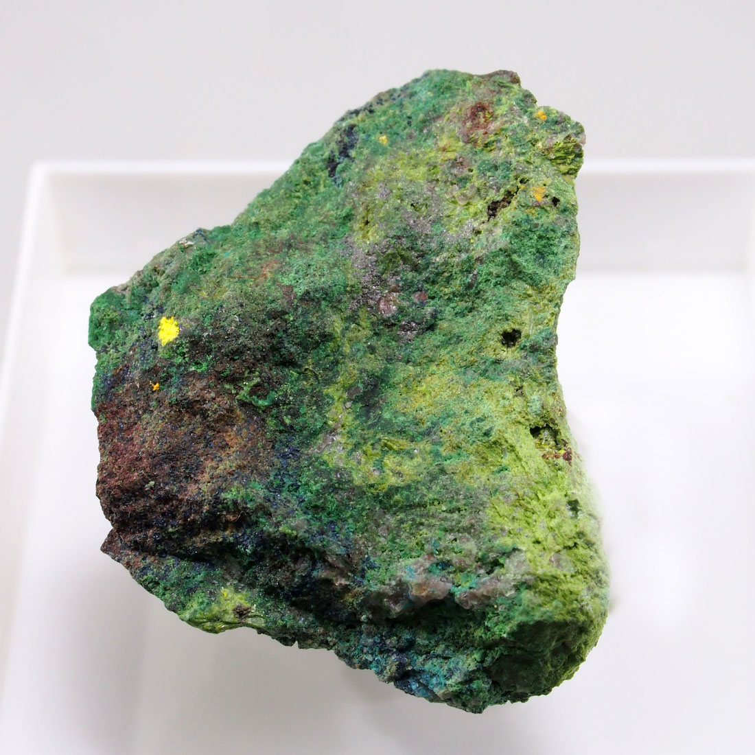 Sengierite Guilleminite & Demesmaekerite