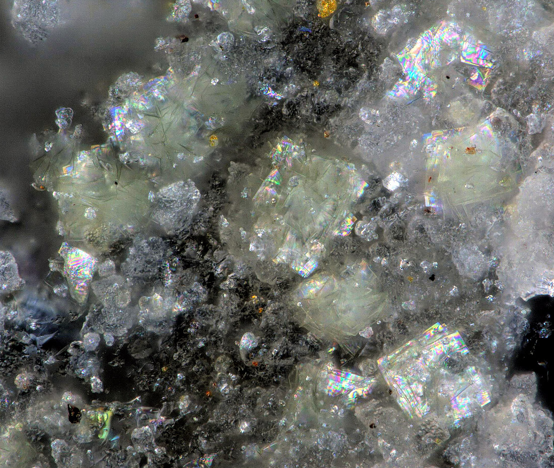 Natrouranospinite