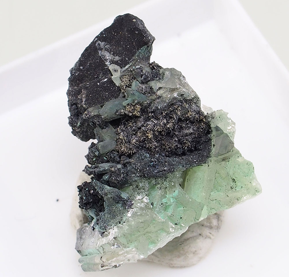 Pyromorphite On Cerussite