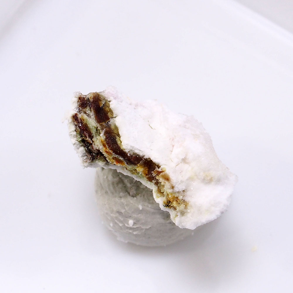 Chudobaite