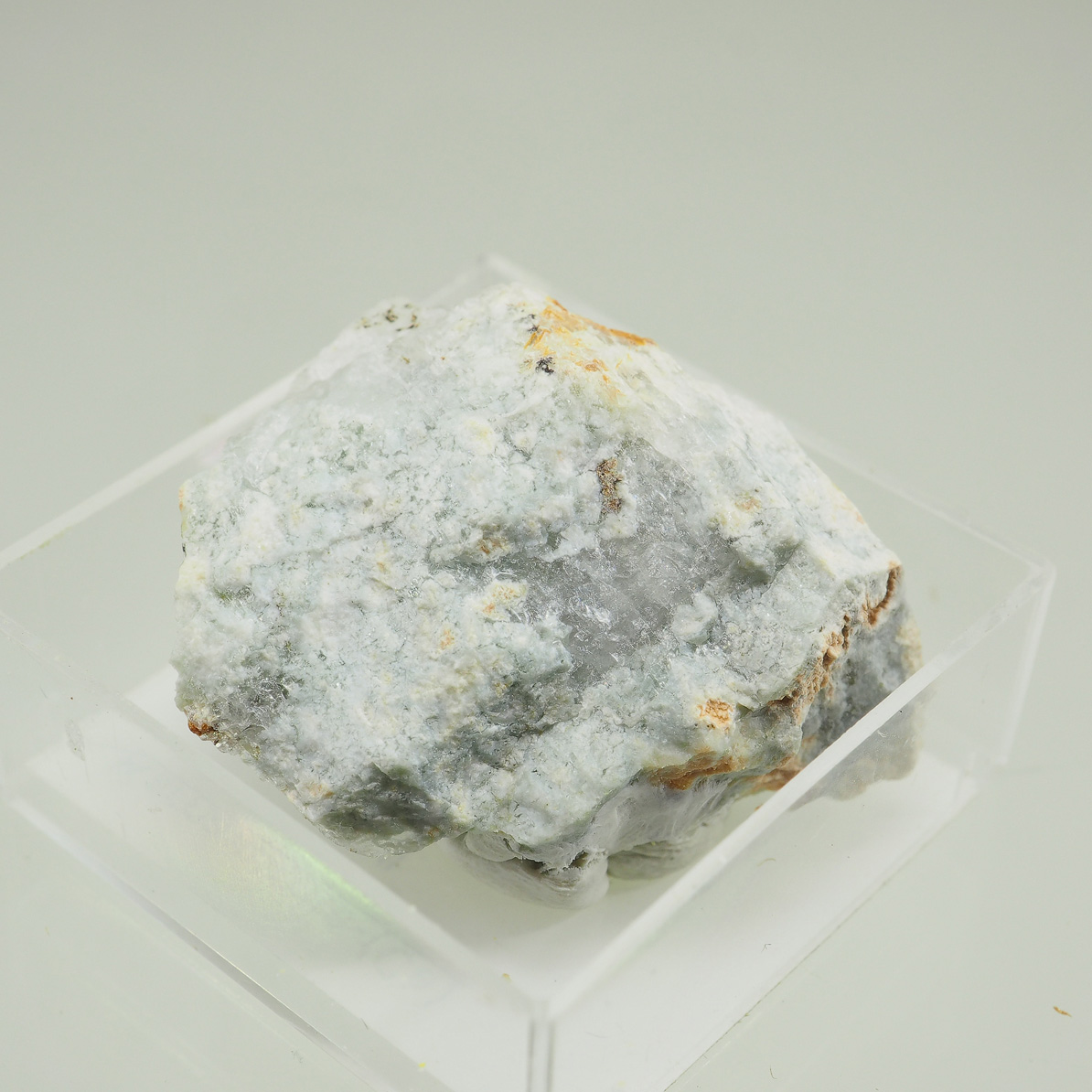 Karnasurtite-(Ce)