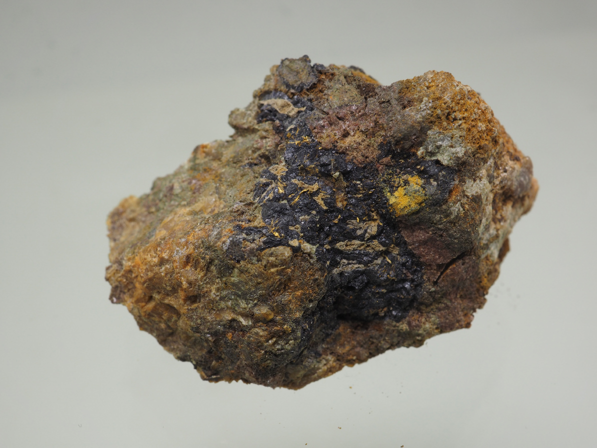 Native Gold & Uraninite