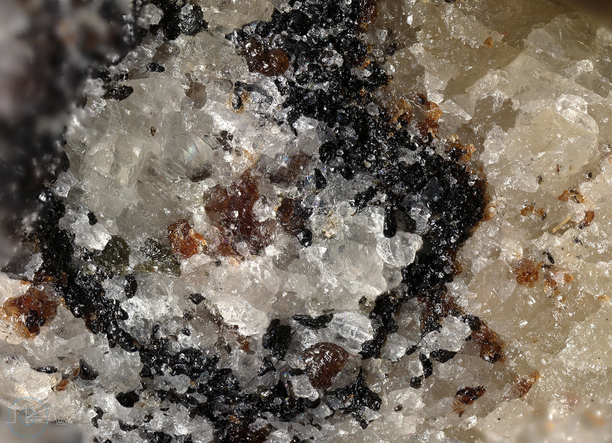 Hundholmenite-(Y)
