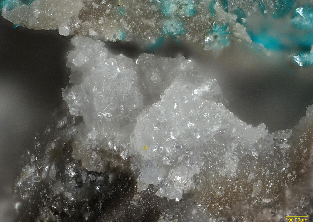 Cuatrocapaite-(NH4)