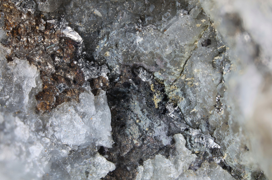 Native Gold & Hessite