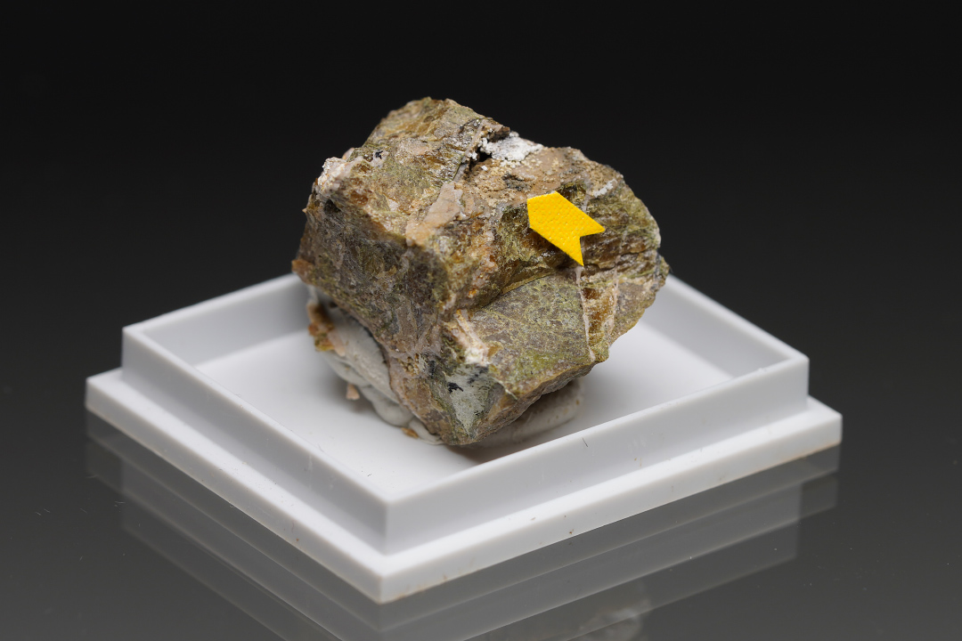 Rhabdophane-(La)