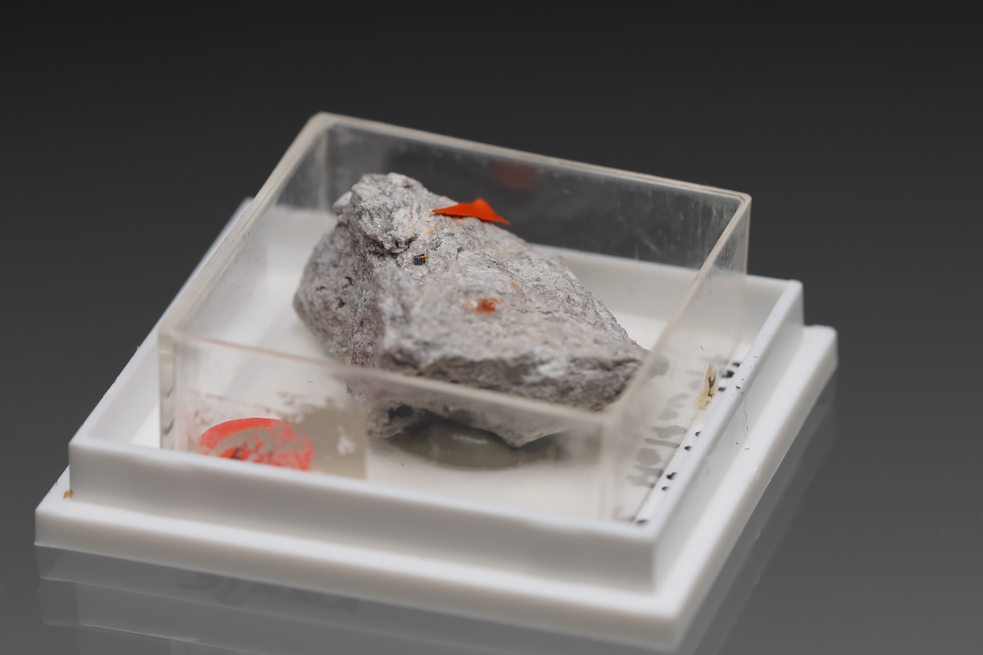 Holfertite
