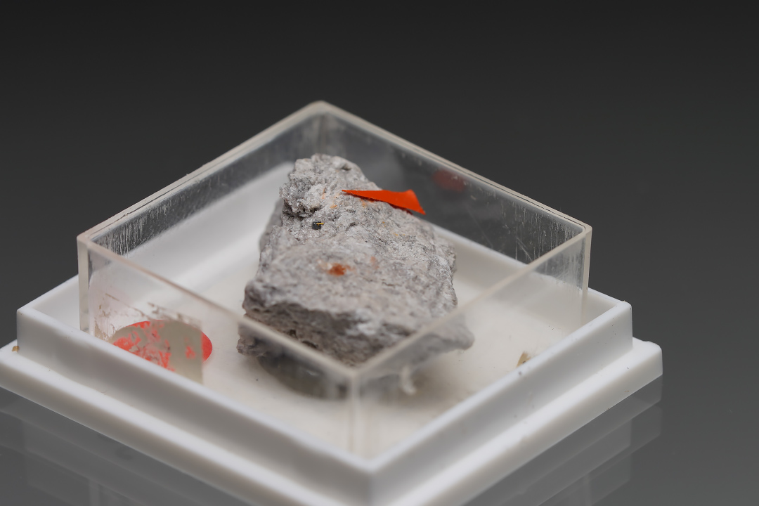 Holfertite