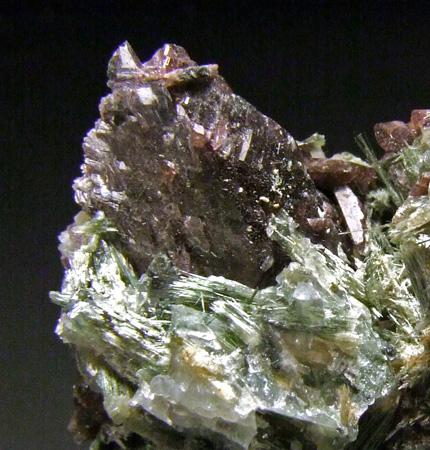 Axinite-(Fe) & Actinolite