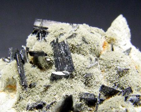 Manganbabingtonite & Johannsenite