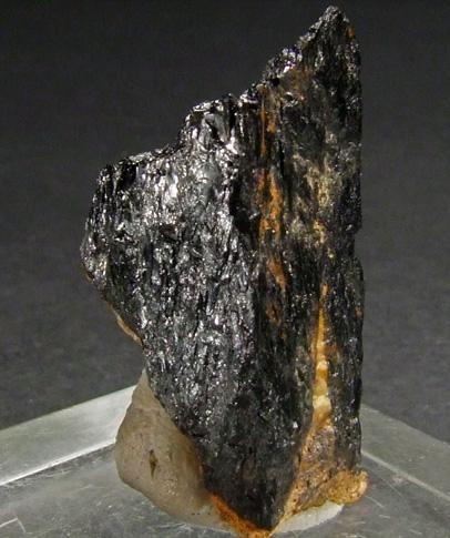 Aenigmatite