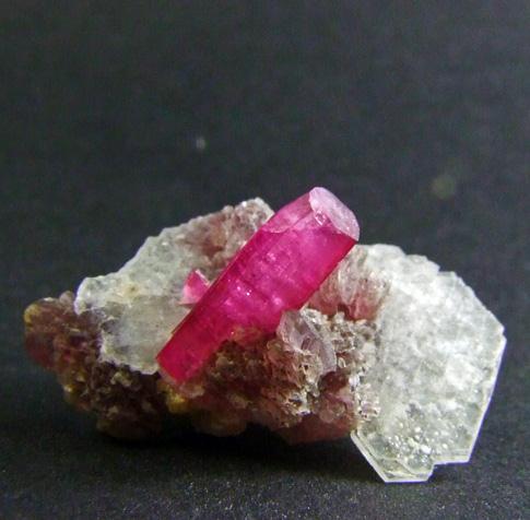 Cleavelandite & Rubellite