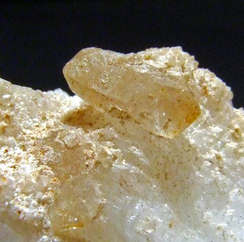 Hydroxylherderite