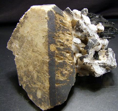 Fluor-schorl Microcline & Albite