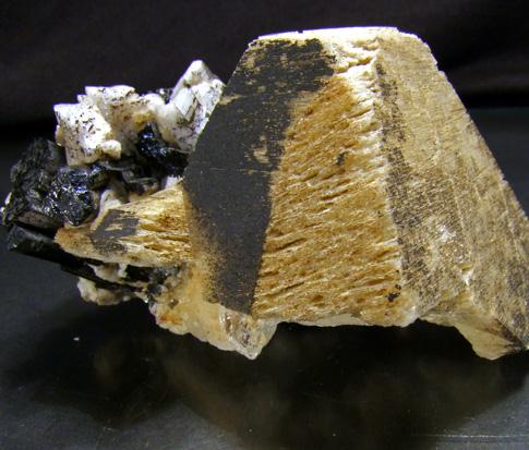 Fluor-schorl Microcline & Albite