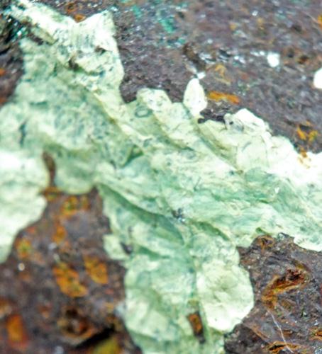 Beyerite Bismutite & Malachite