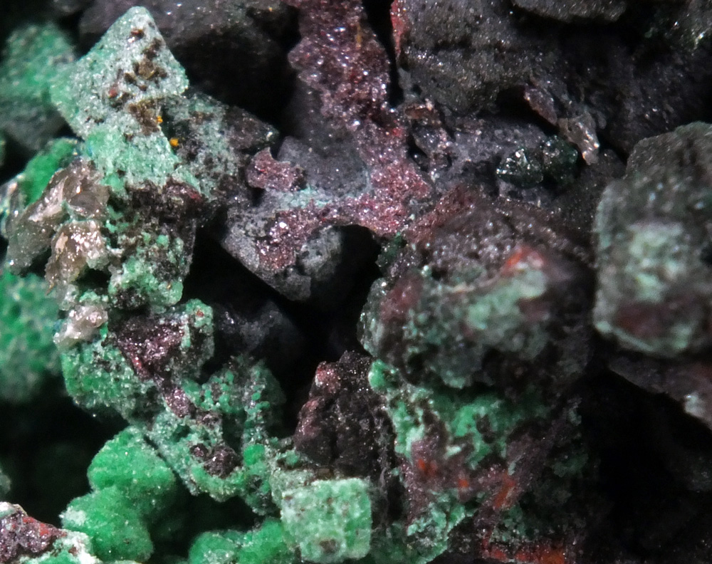 Brochantite & Malachite On Cuprite