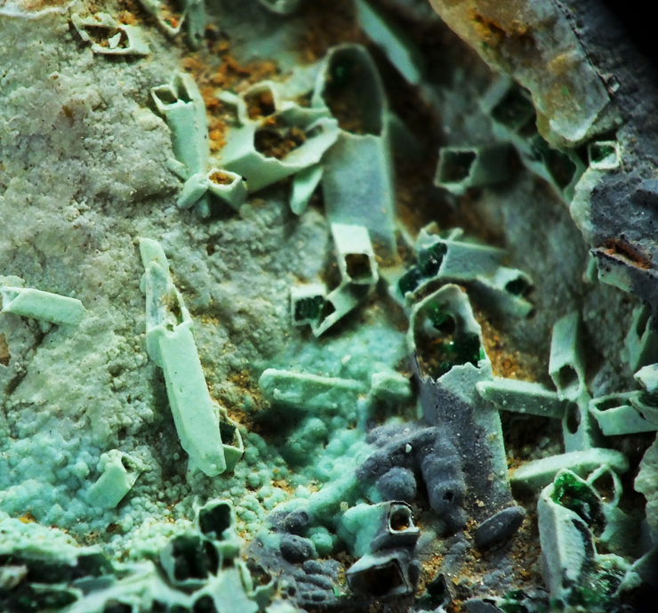 Chrysocolla & Libethenite