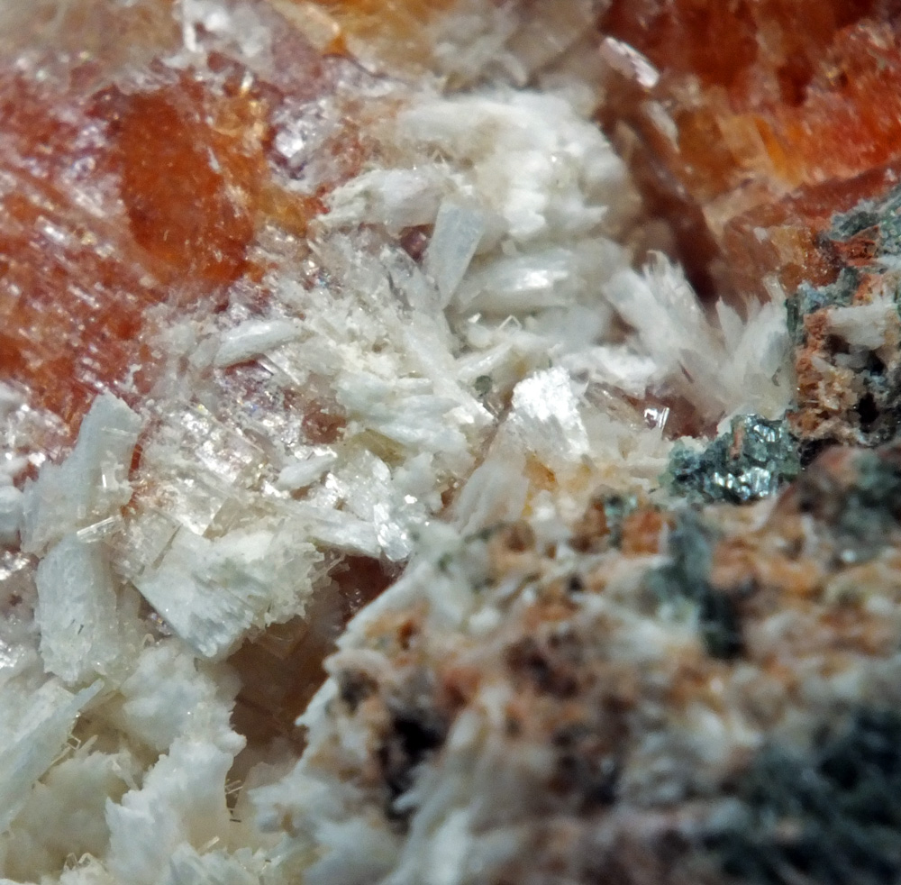 Laumontite On Stilbite & Chlorite