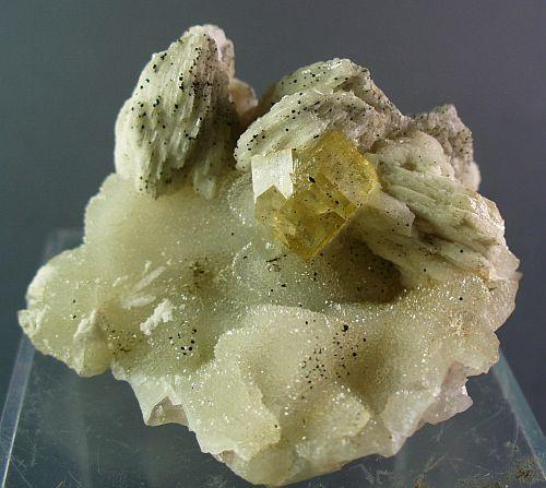 Fluorite Baryte Chalcopyrite & Quartz