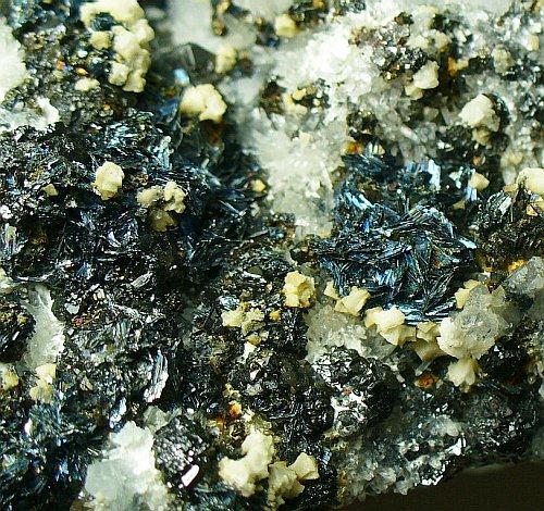 Chalcostibite Sphalerite Quartz Dolomite & Pyrite