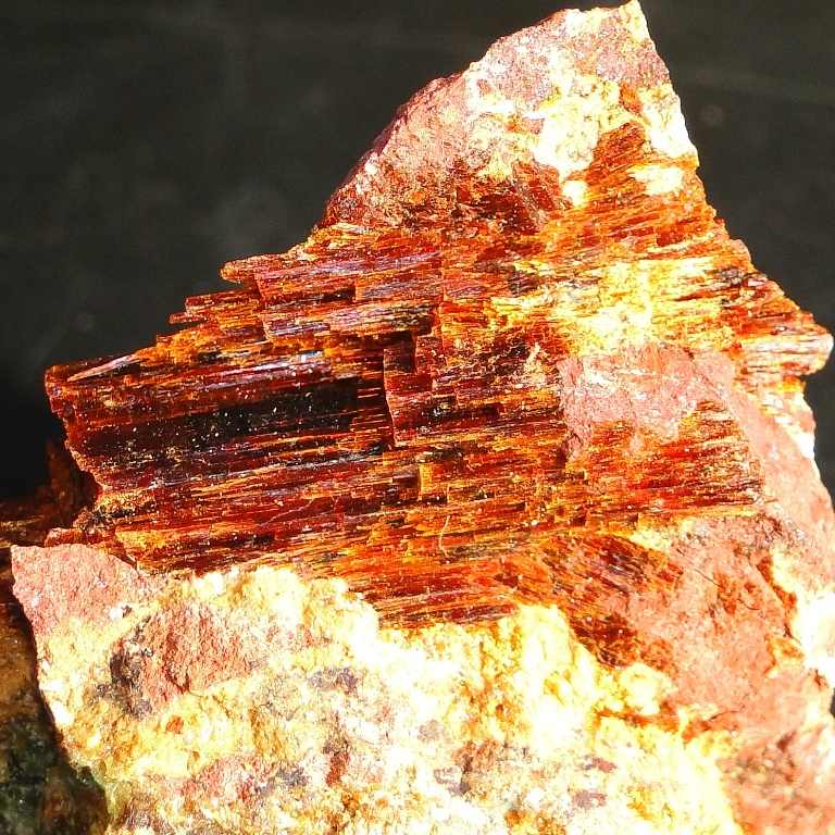 Amarantite