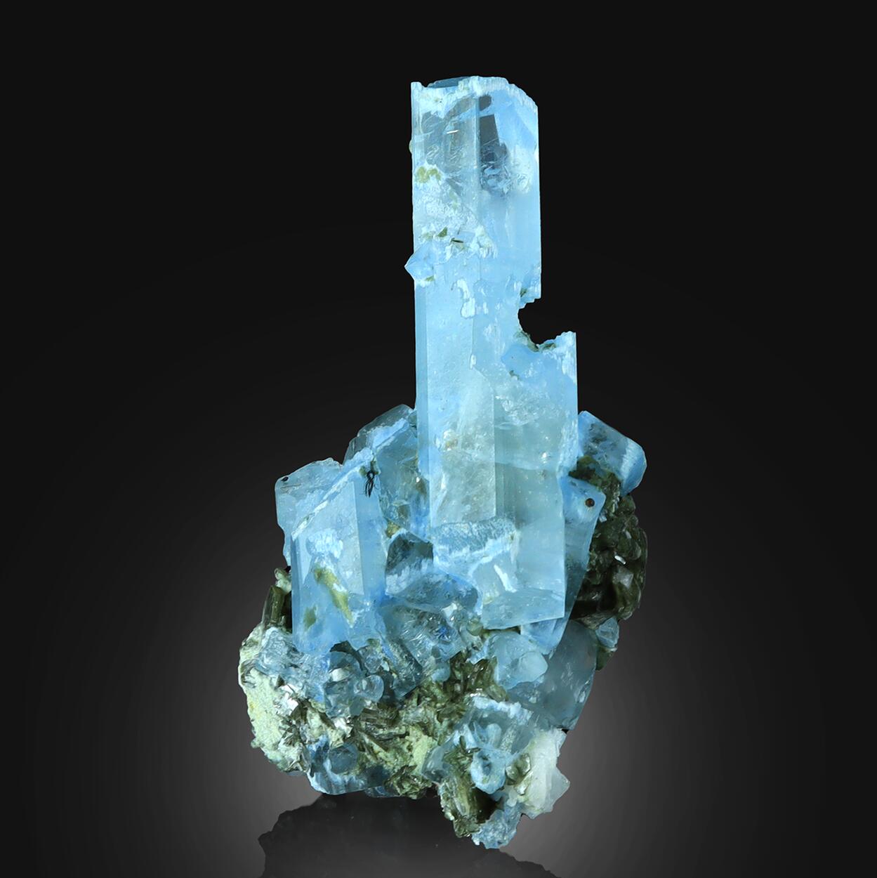 Aquamarine With Albite & Muscovite