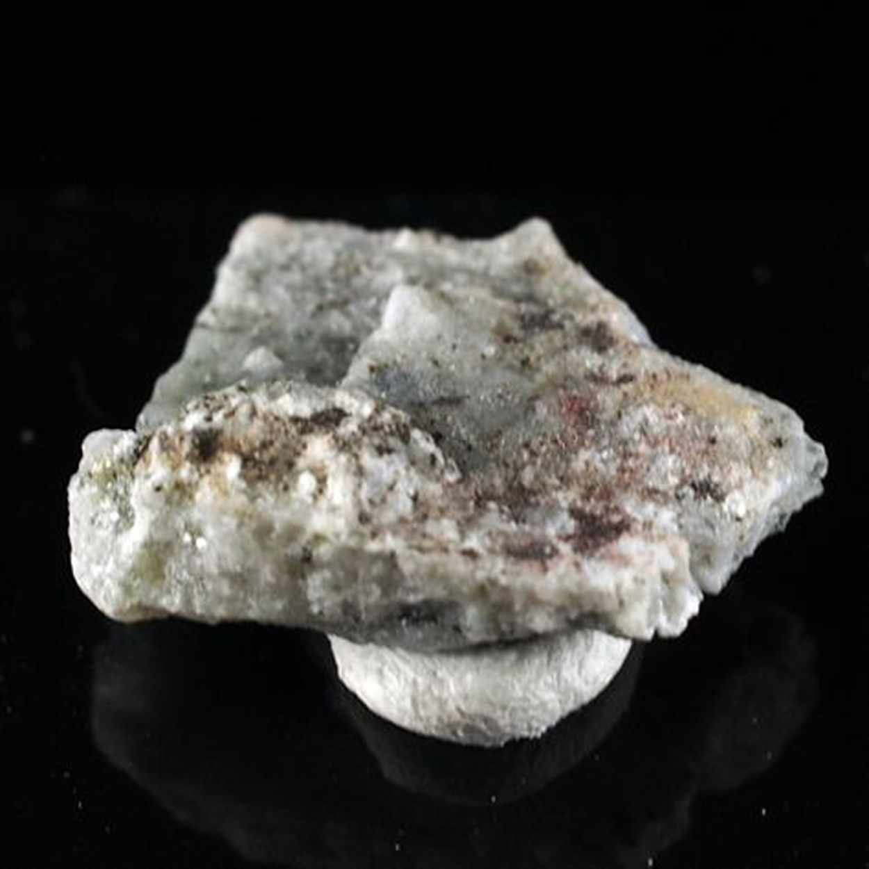 Aluminocerite-(Ce)