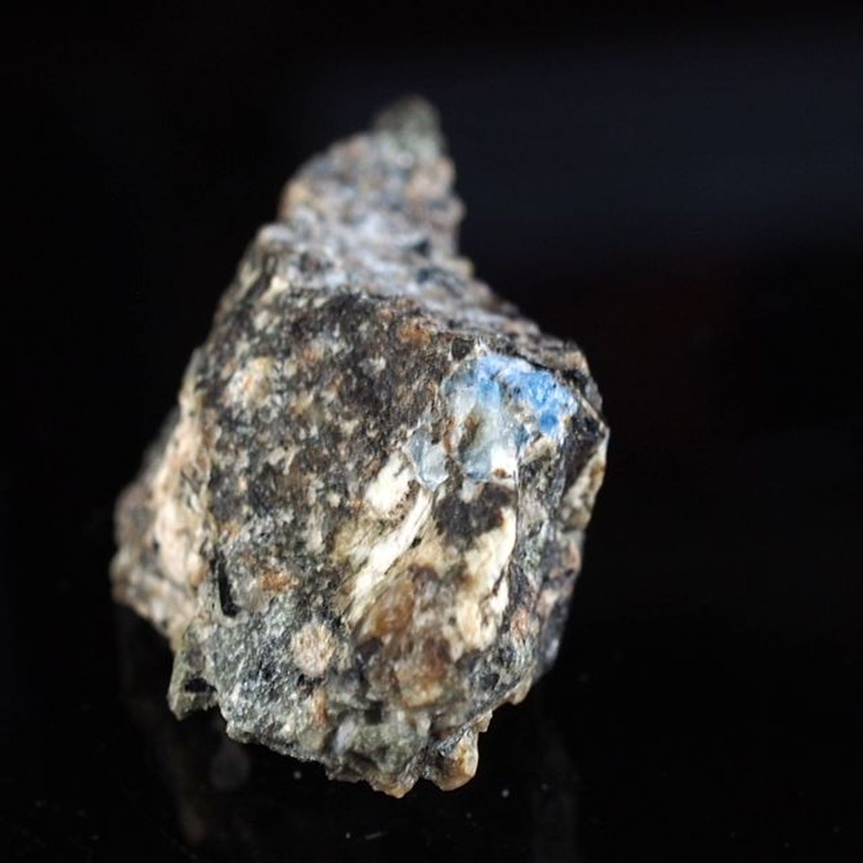 Kyanoxalite