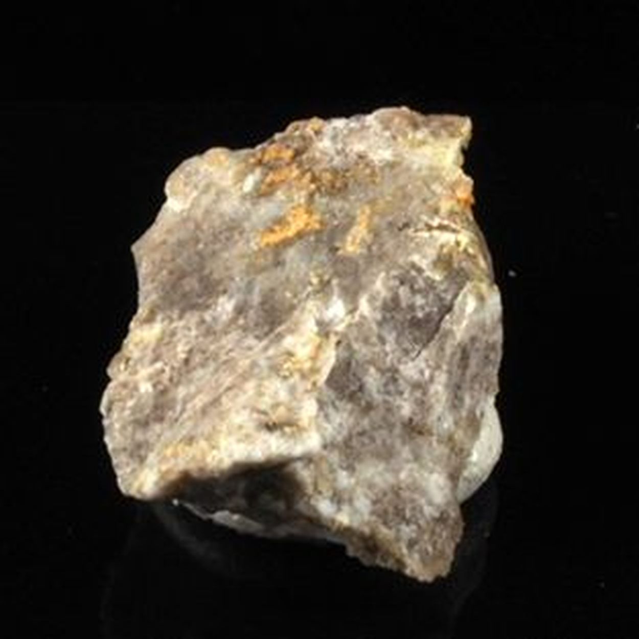 Huizingite-(Al)