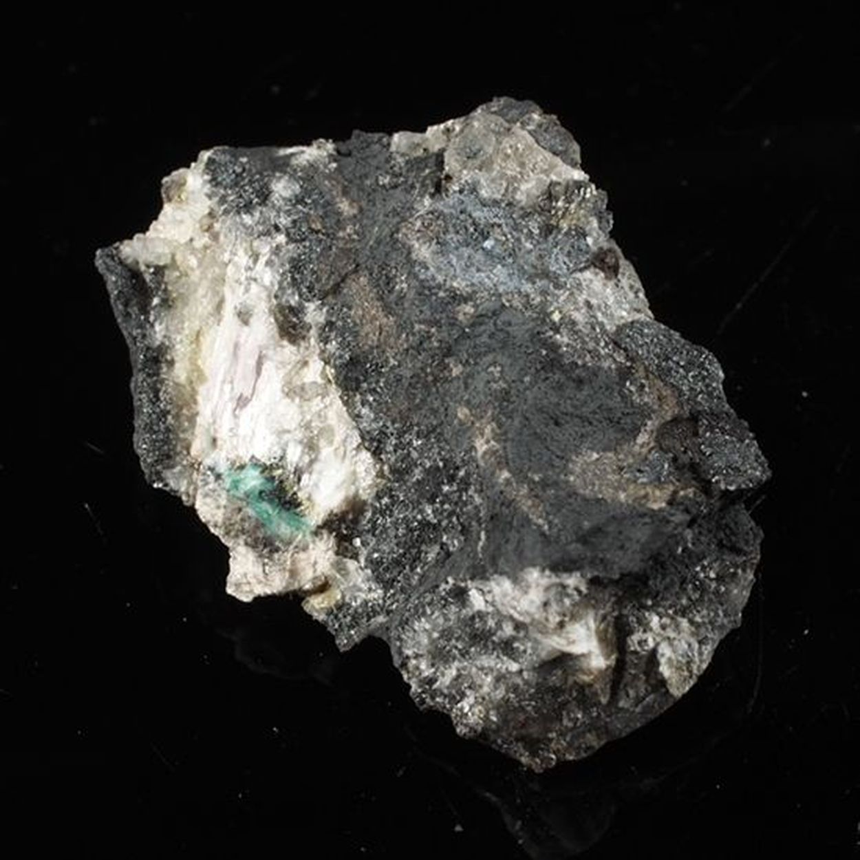 Chloroxiphite