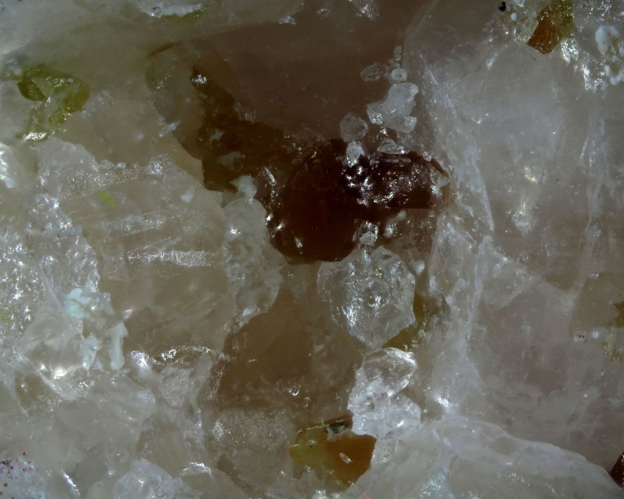 Hundholmenite-(Y)