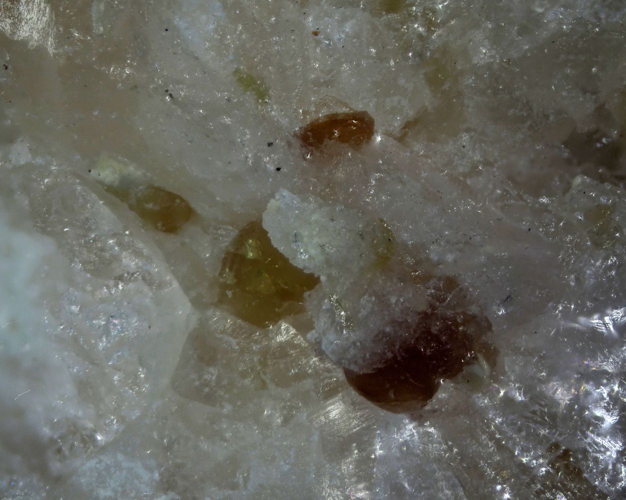 Hundholmenite-(Y)