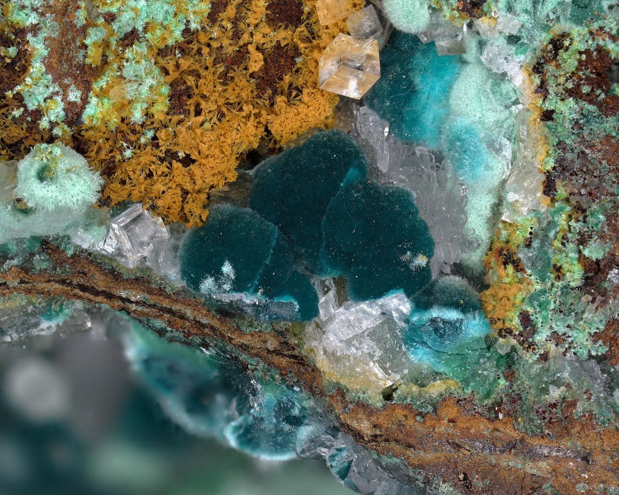Zincrosasite